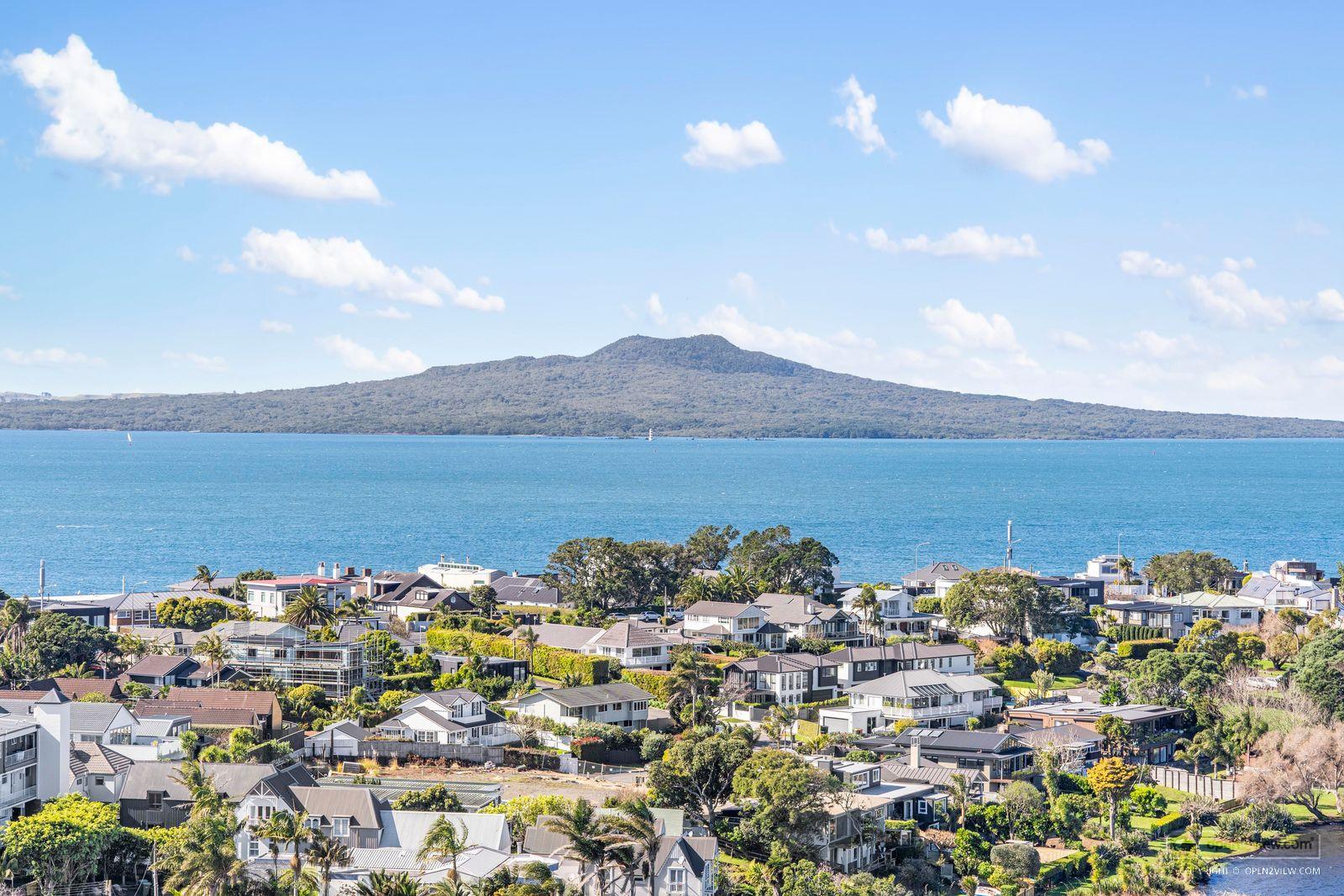 Slider image of 10/90 Kitchener Road, Auckland