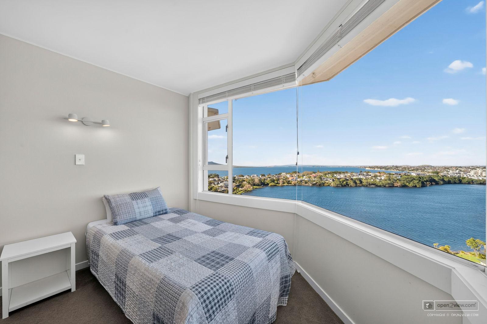Slider image of 10/90 Kitchener Road, Auckland