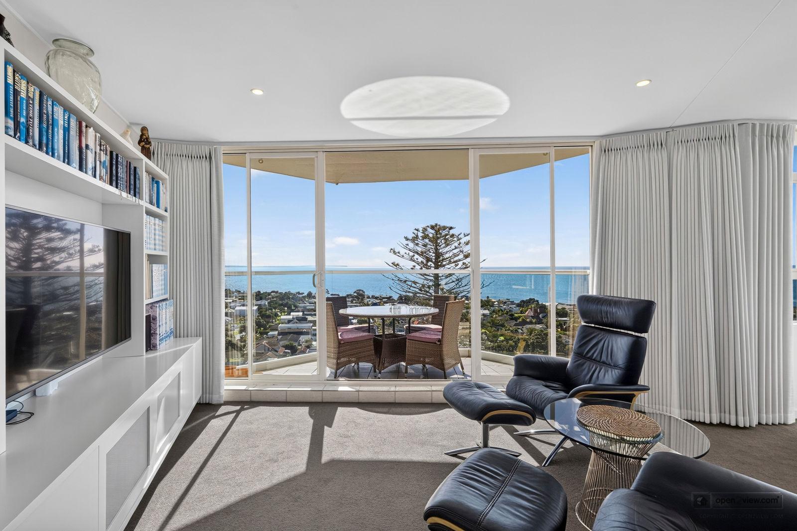 Slider image of 10/90 Kitchener Road, Auckland
