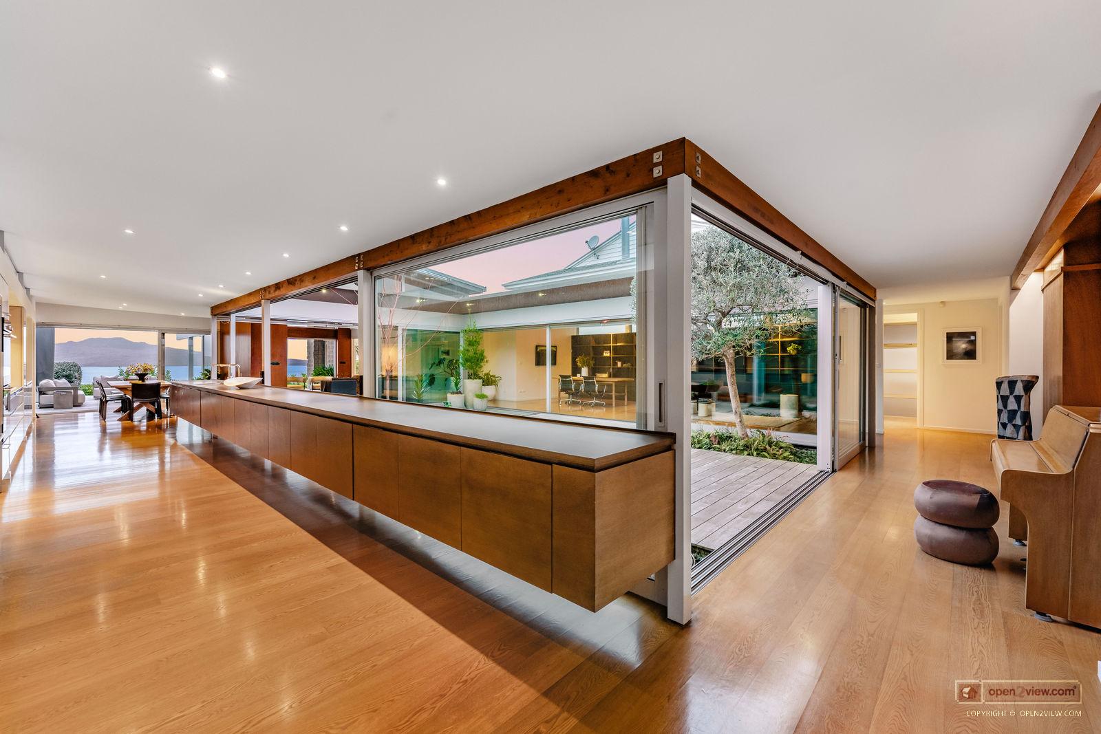 Slider image of 58 Seacliffe Avenue, Auckland