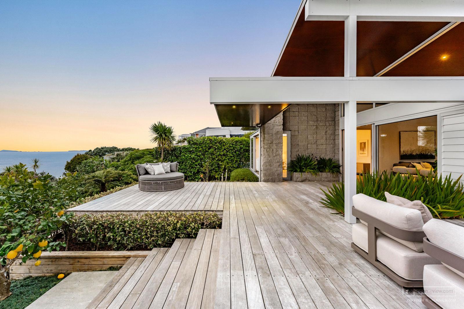 Slider image of 58 Seacliffe Avenue, Auckland