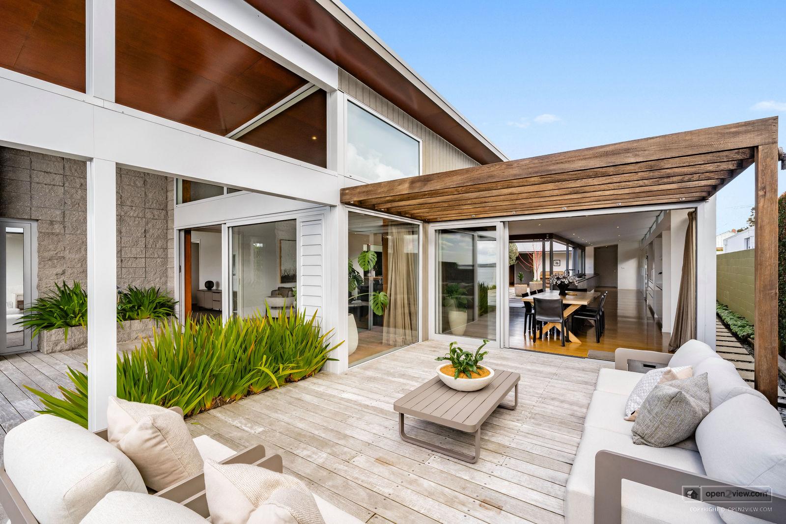 Slider image of 58 Seacliffe Avenue, Auckland