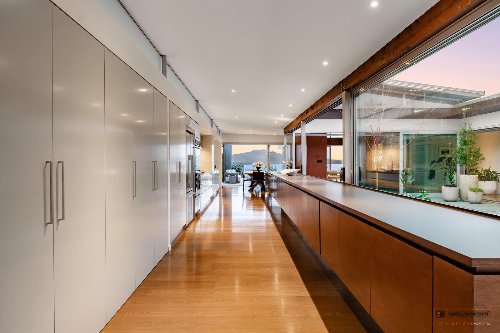 Slider image of 58 Seacliffe Avenue, Auckland
