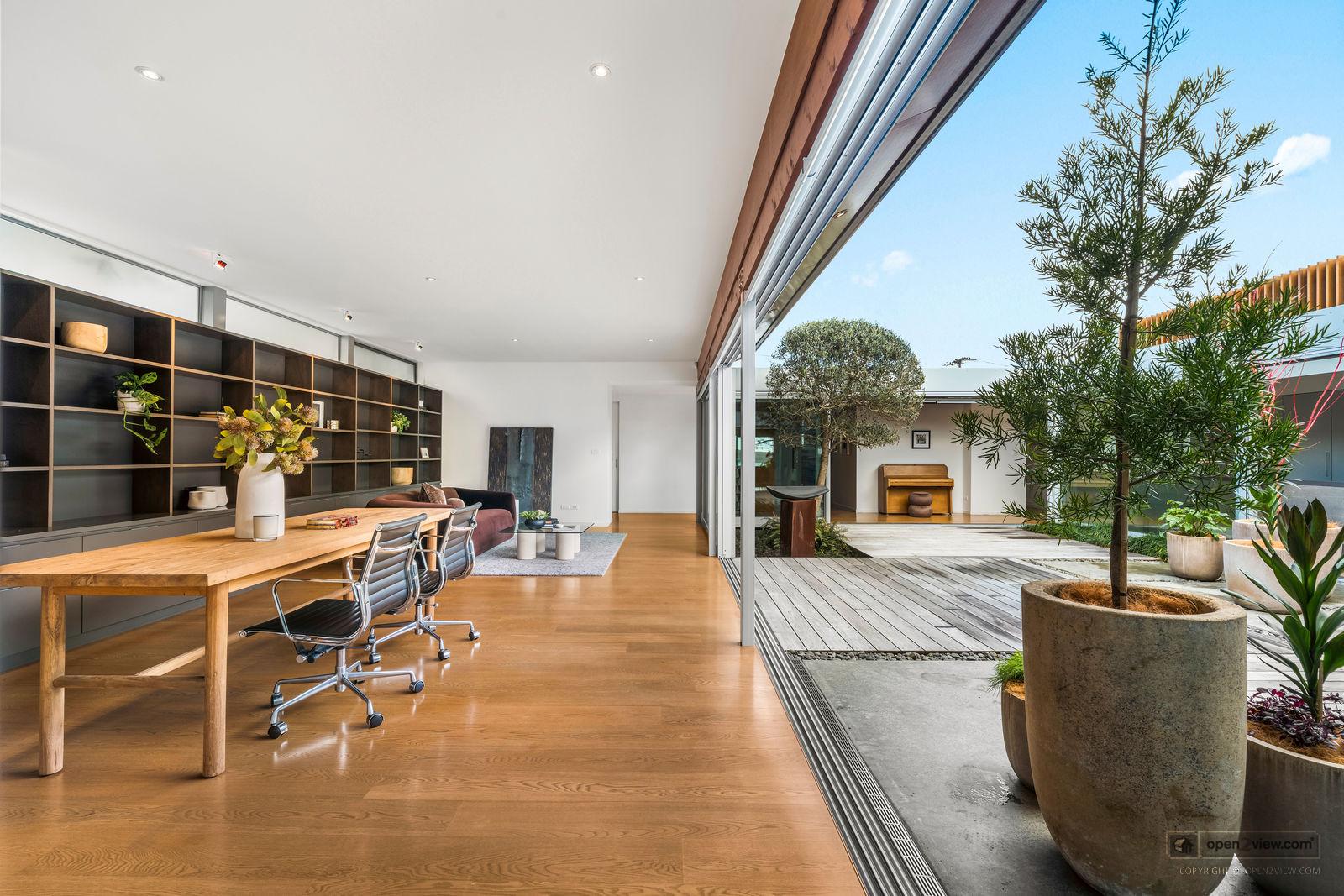 Slider image of 58 Seacliffe Avenue, Auckland