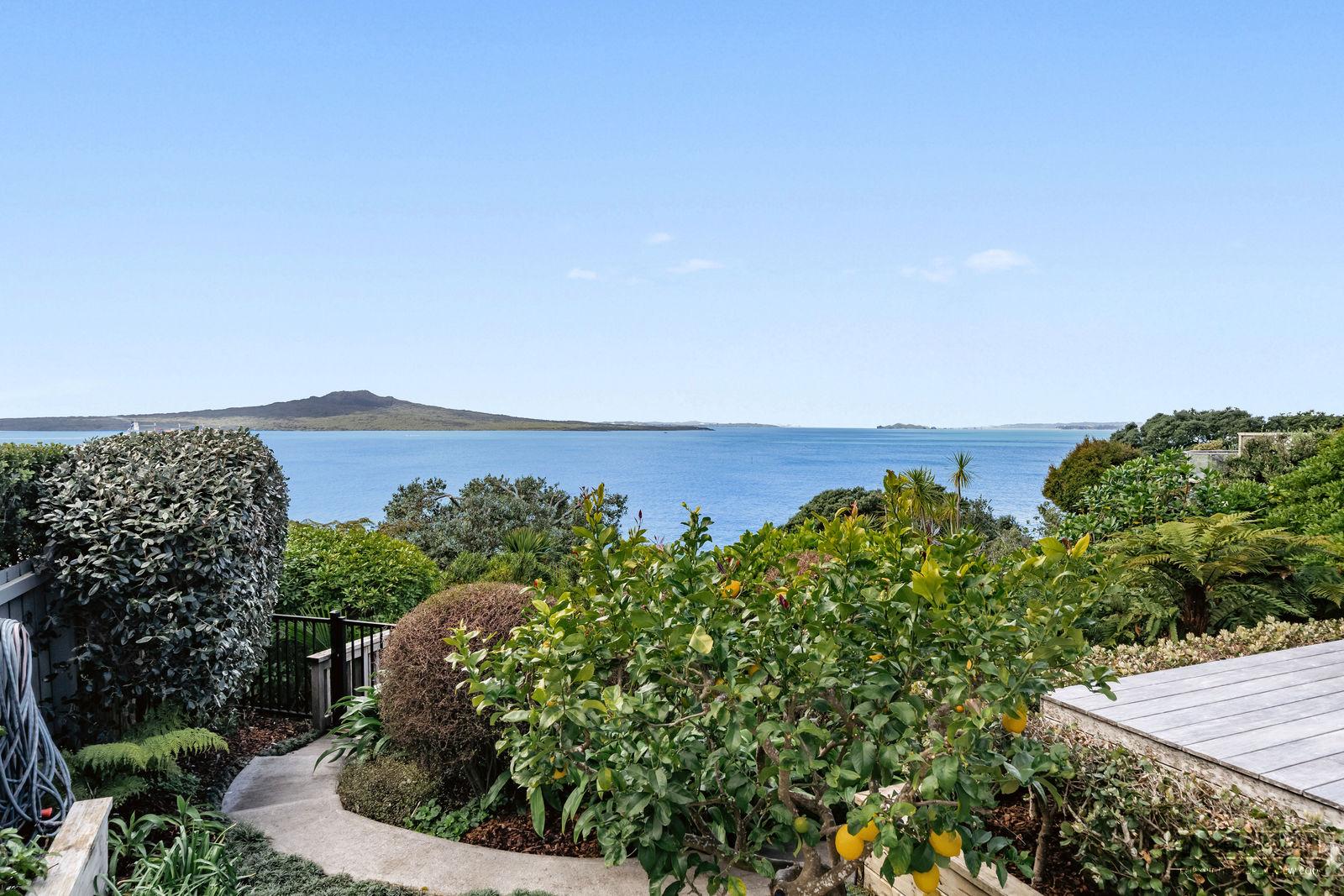 Slider image of 58 Seacliffe Avenue, Auckland