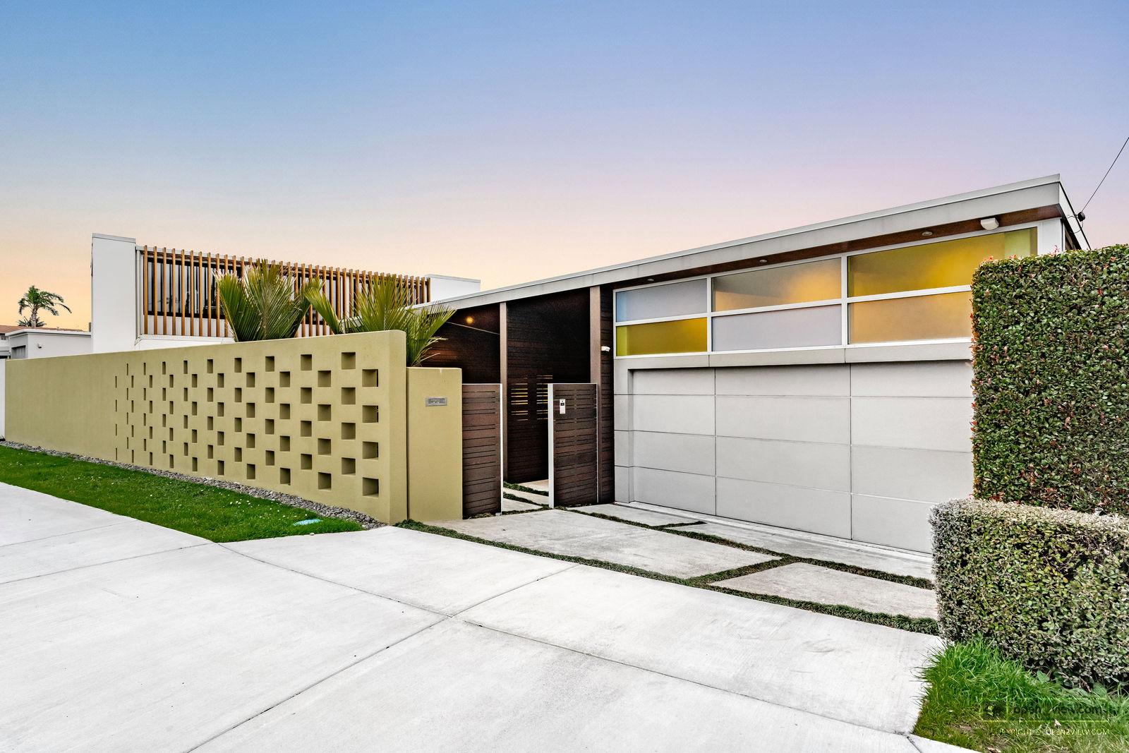 Slider image of 58 Seacliffe Avenue, Auckland