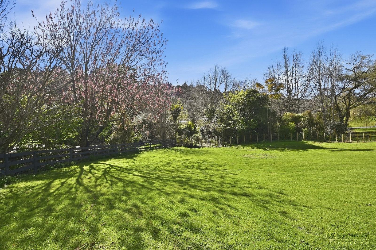 Slider image of 216 Coatesville-riverhead Highway, Auckland