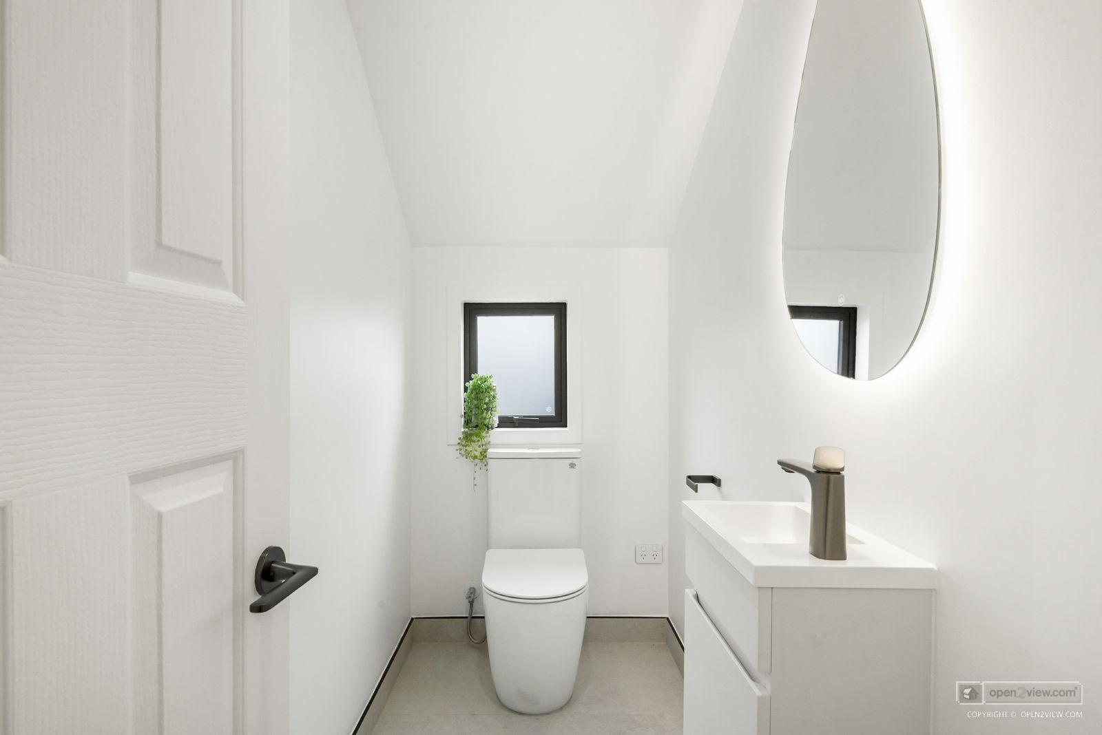 Slider image of 106 Landing Drive, Auckland