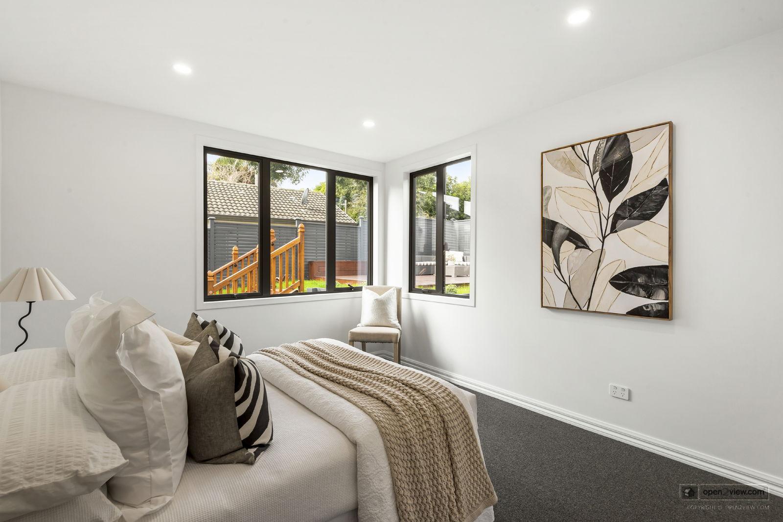 Slider image of 106 Landing Drive, Auckland