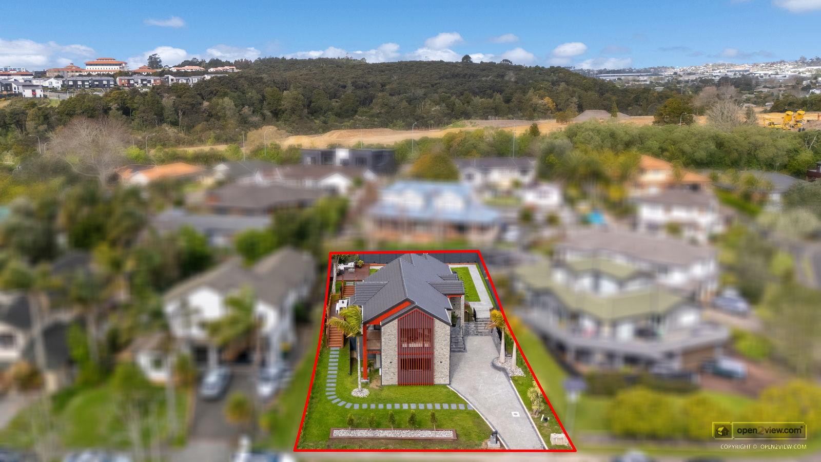 Slider image of 106 Landing Drive, Auckland