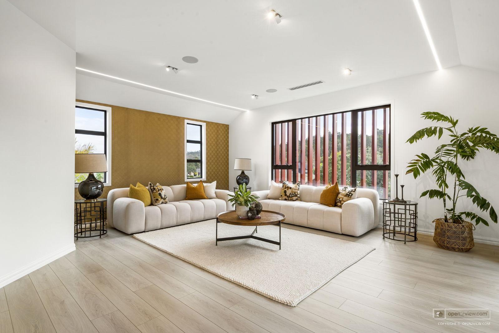 Slider image of 106 Landing Drive, Auckland