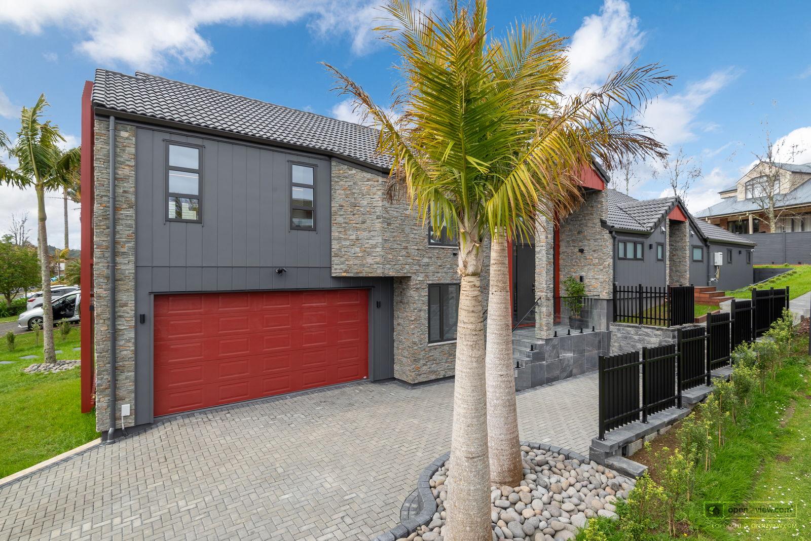 Slider image of 106 Landing Drive, Auckland
